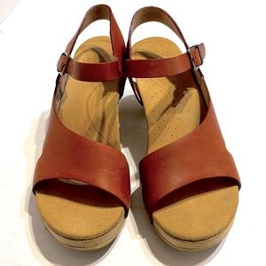 Dansko Tasha rich Brown platform sandal size EU 38 US 7.5/8
